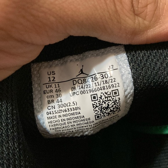 Green and White High-Top Sneakers - Picture 5 of 5